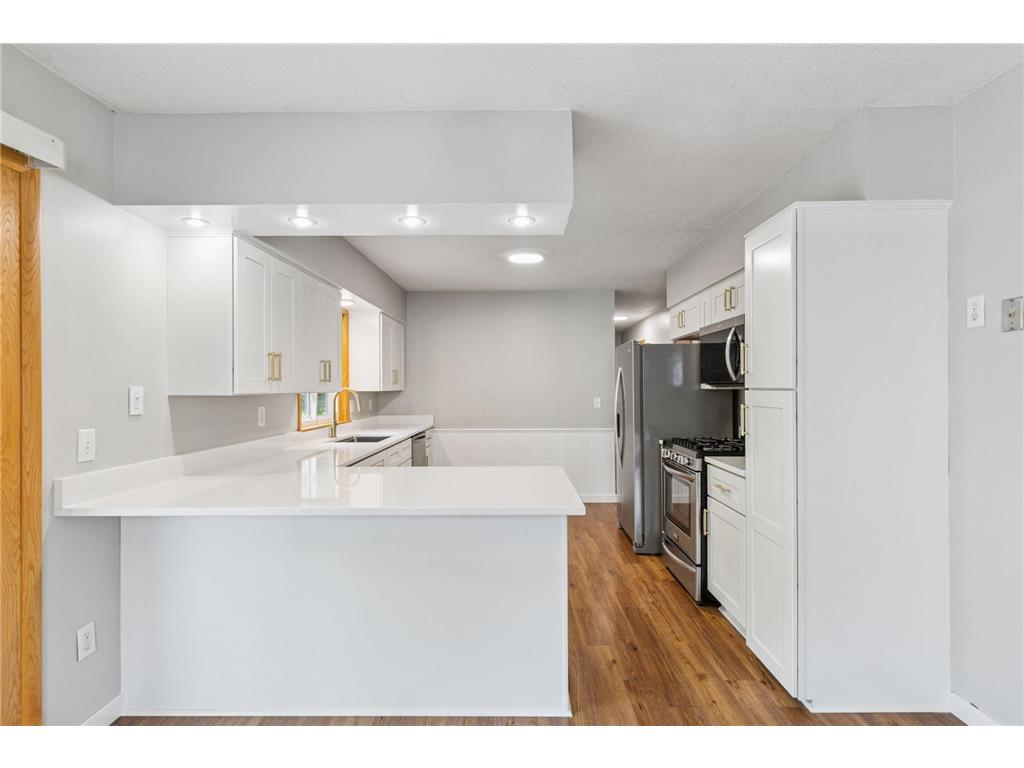 4532 Perry Avenue N Robbinsdale MN 55422 6788998 image3