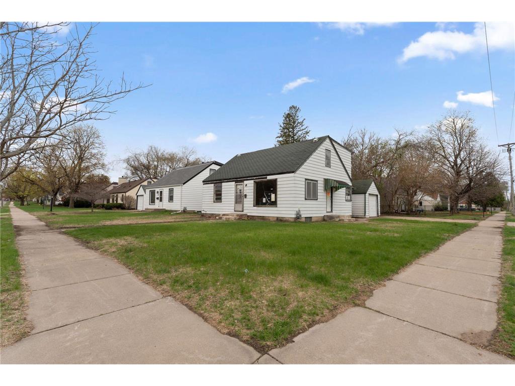 4533 Welcome Avenue N, Crystal, MN, 55422 | MLS: 6714401 | Edina Realty