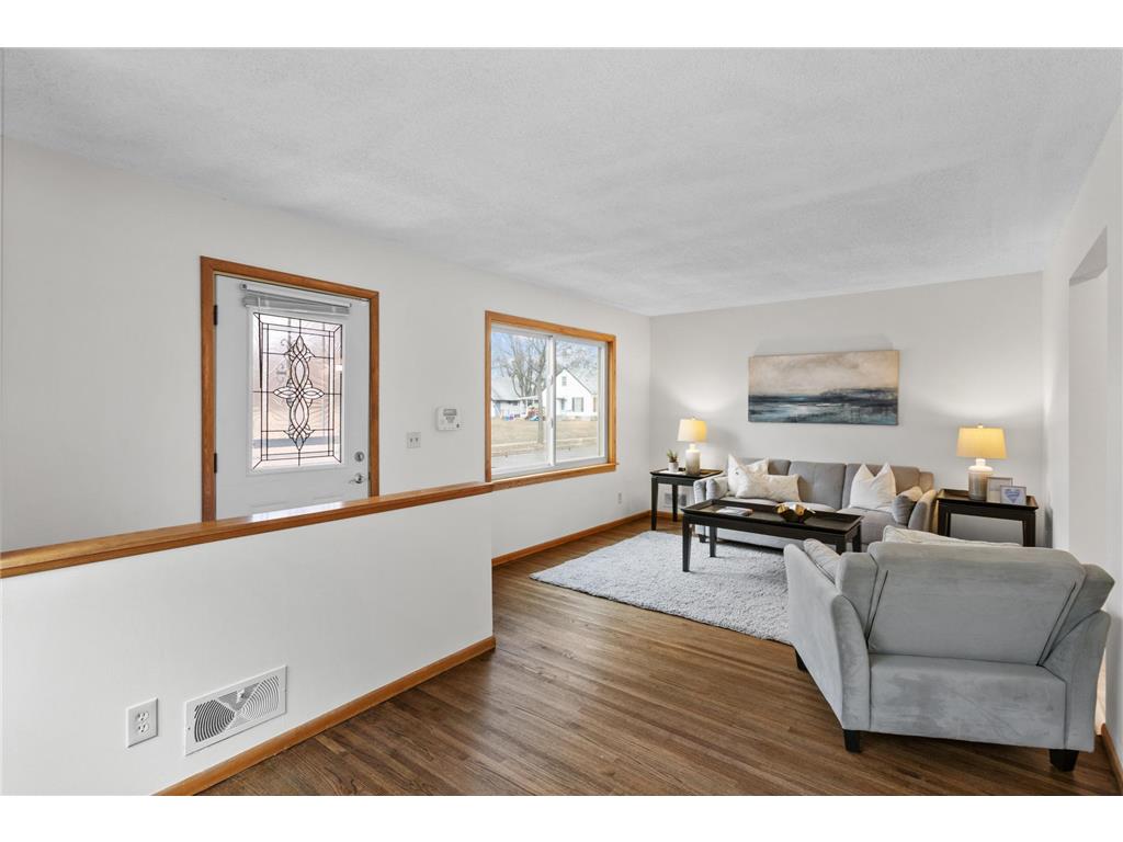 4534 Dupont Avenue N Minneapolis MN 55412 7025408 image1