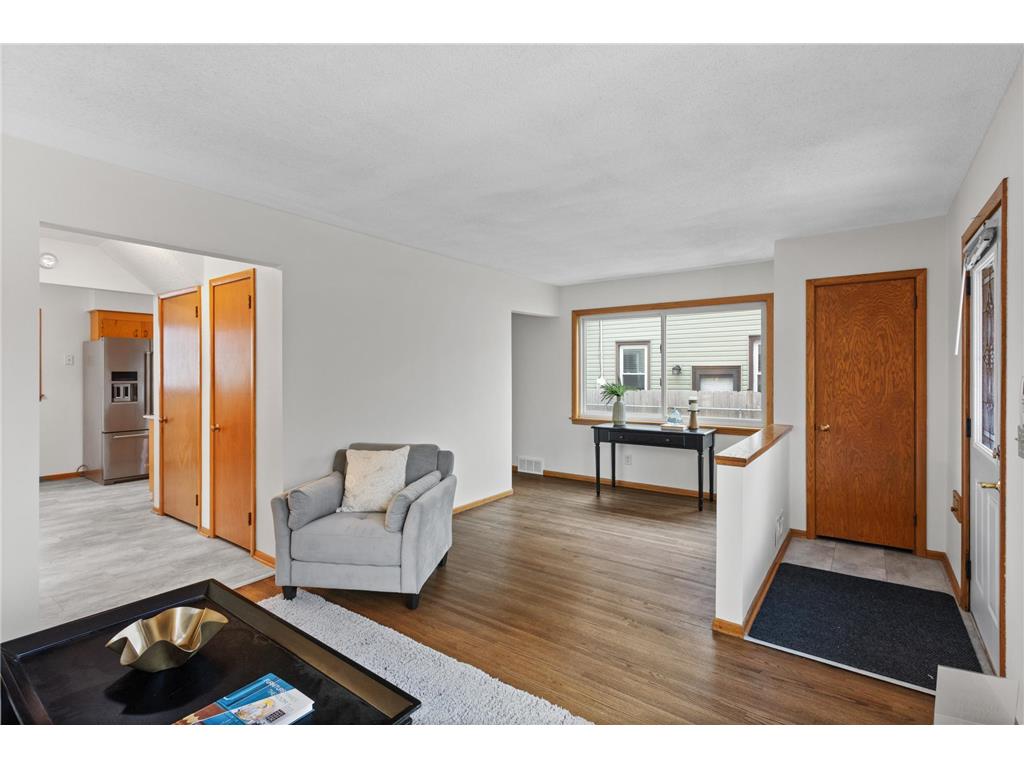 4534 Dupont Avenue N Minneapolis MN 55412 7025408 image2