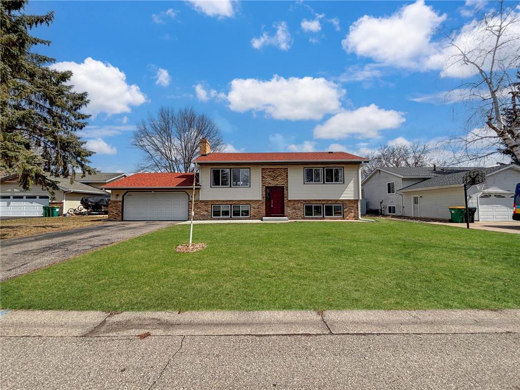 4534 Oakhurst Avenue Vadnais Heights MN 55127 6702169 image1