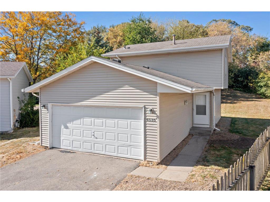 4535 Cinnamon Ridge Trail Eagan MN 55122 6615463 image1