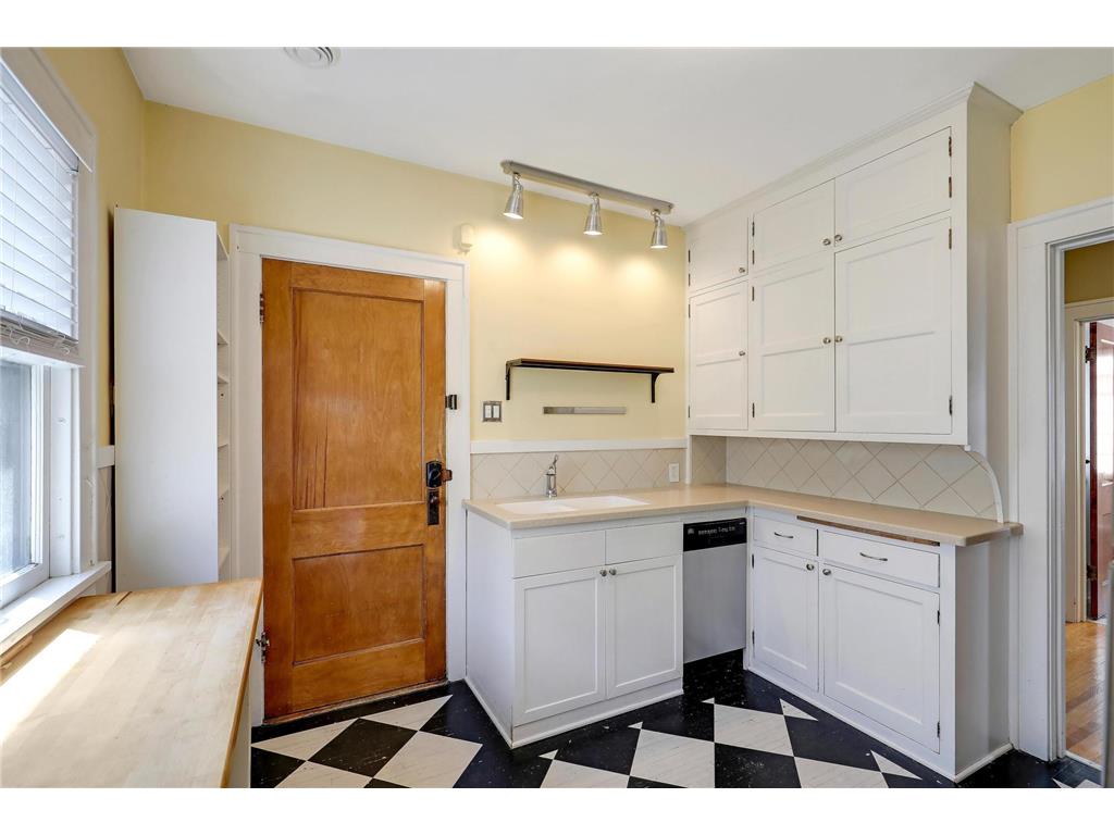 4536 Grand Avenue S Minneapolis MN 55419 6814948 image11