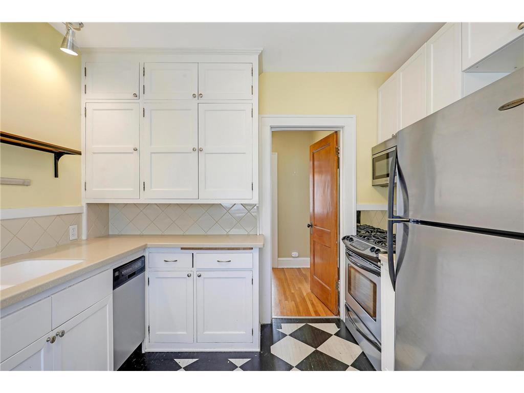 4536 Grand Avenue S Minneapolis MN 55419 6814948 image12