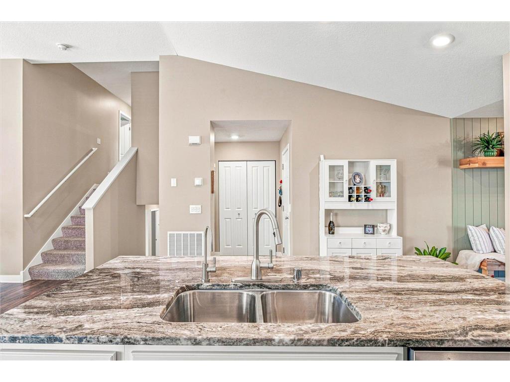 4539 Cobalt Lane Woodbury MN 55129 7106622 image14