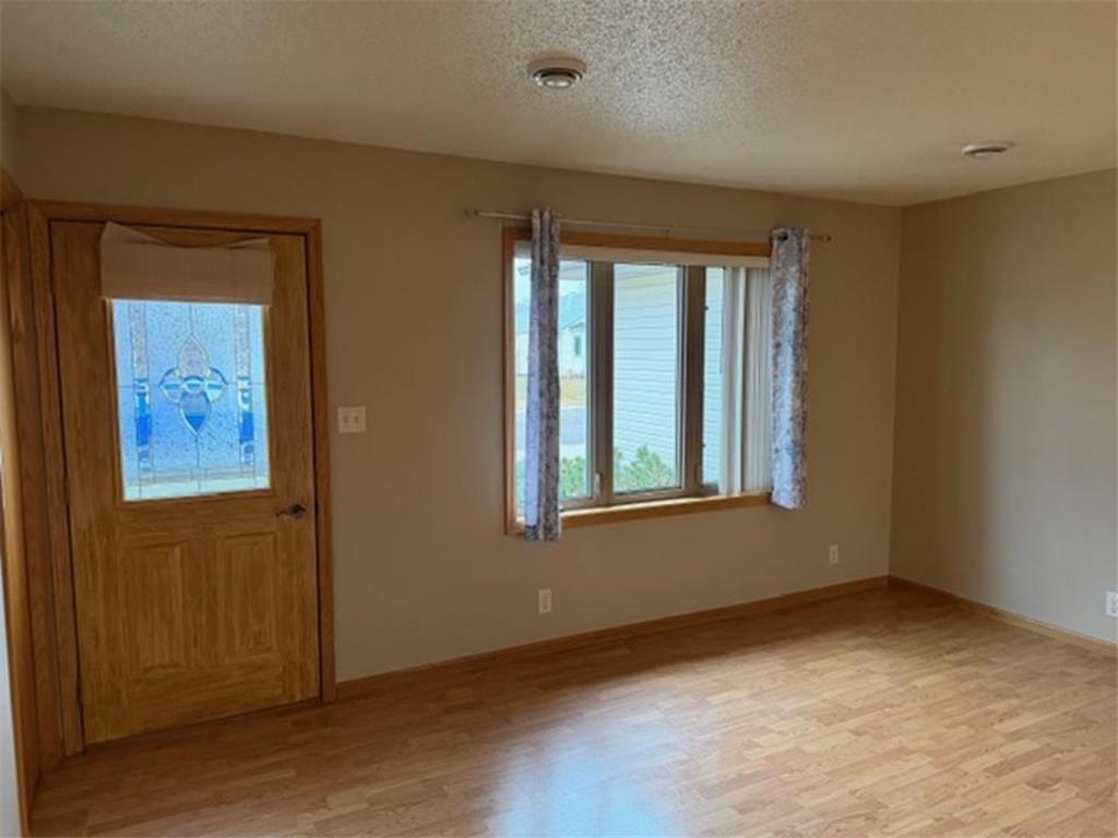 454 Main Street NW Evansville MN 56326 6820748 image18