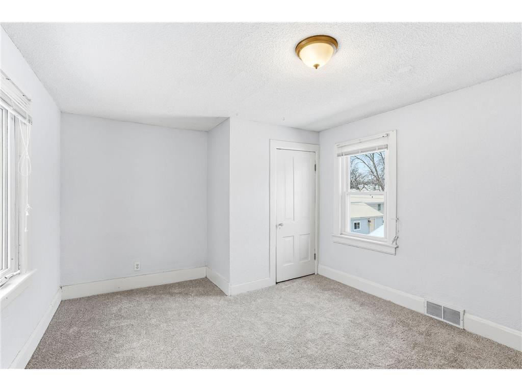 454 Michigan Street Saint Paul MN 55102 7083899 image18