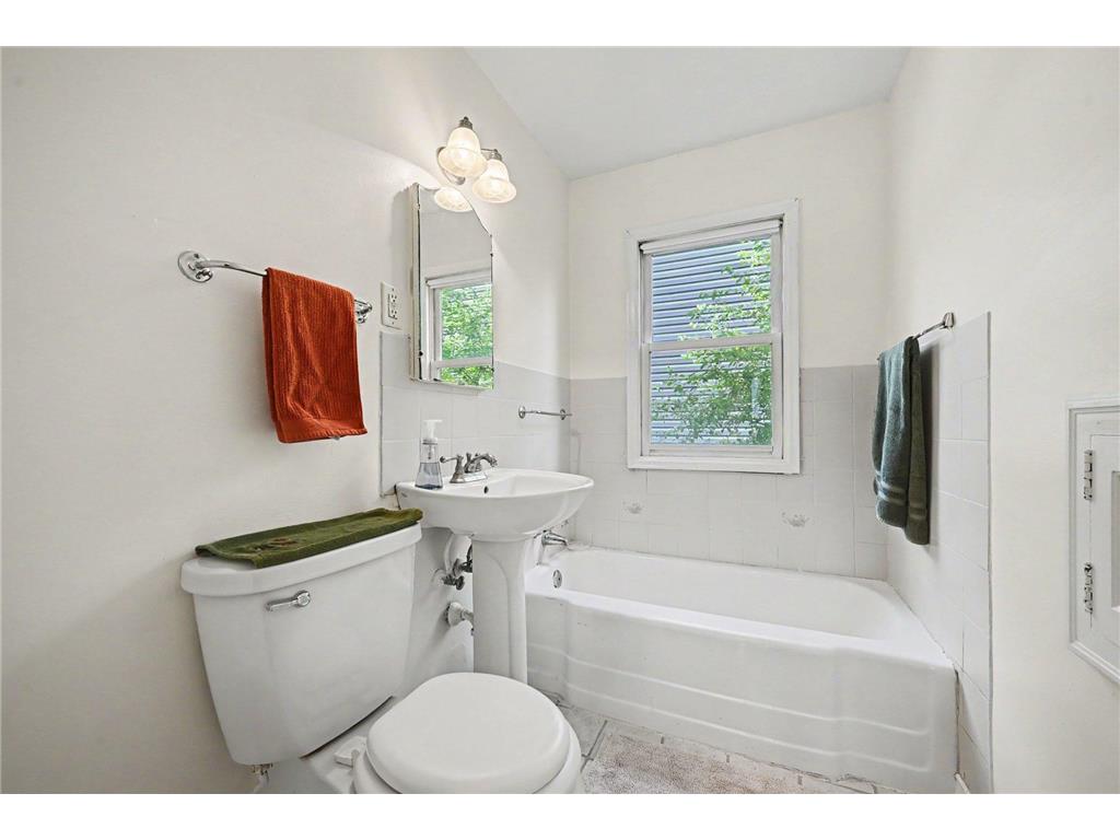 4540 2nd Street NE Fridley MN 55421 7083359 image21