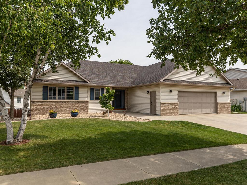 4541 Manor Brook Drive NW, Rochester, MN 55901 MLS 6011350 Edina