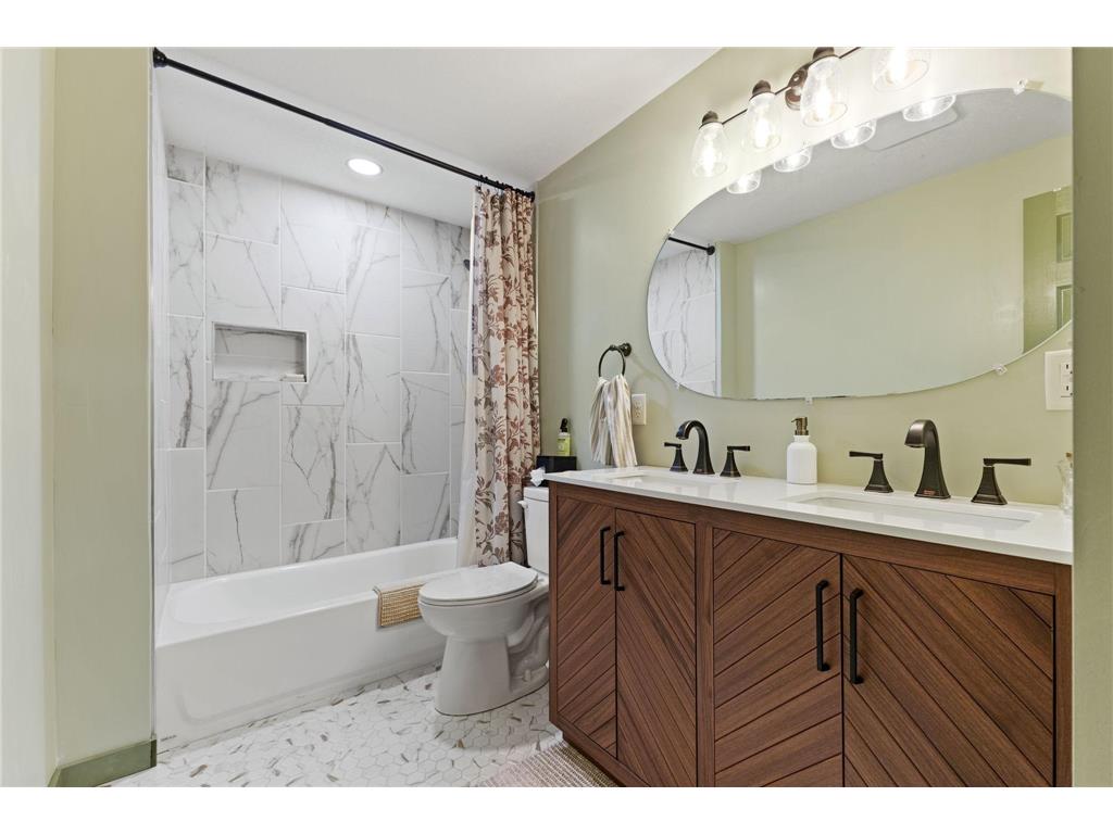 4543 Penn Avenue N Minneapolis MN 55412 7077497 image29