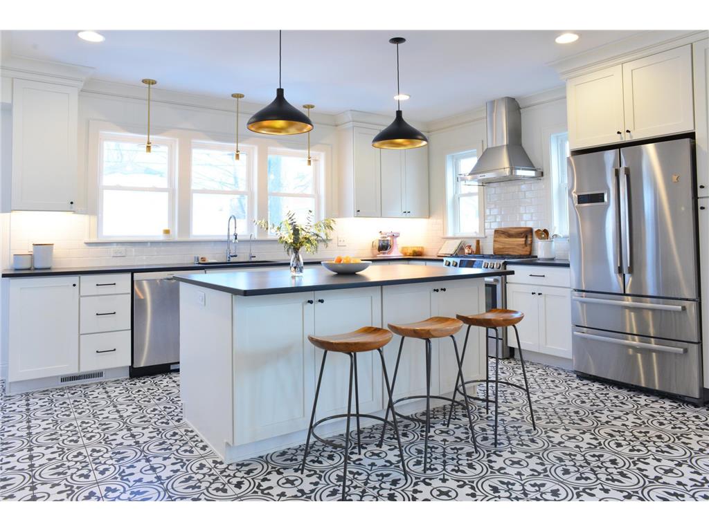 4545 Abbott Avenue S Minneapolis MN 55410 6361280 image1