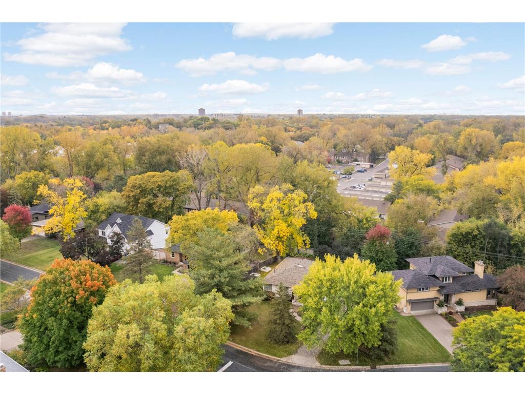 4545 Douglas Avenue Golden Valley MN 55416 7031668 image37