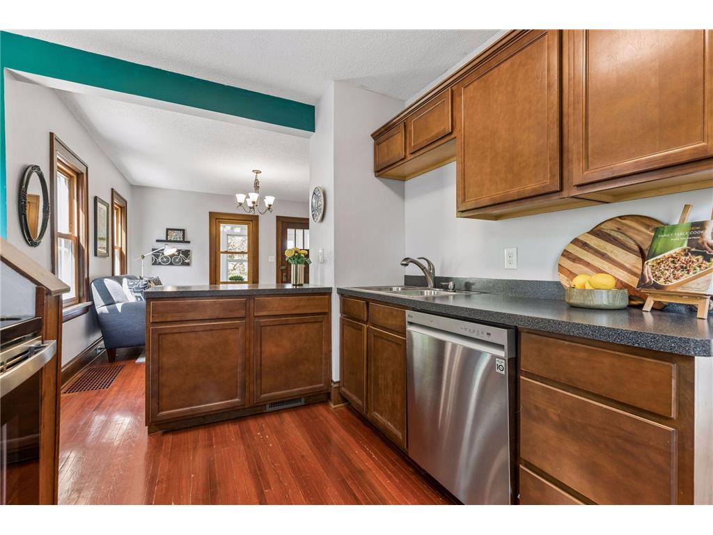 4547 14th Avenue S Minneapolis MN 55407 7056069 image16