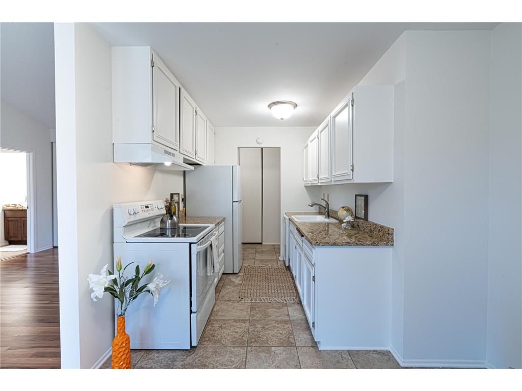 4548 Cedar Lake Road S #6 Saint Louis Park MN 55416 7046806 image8