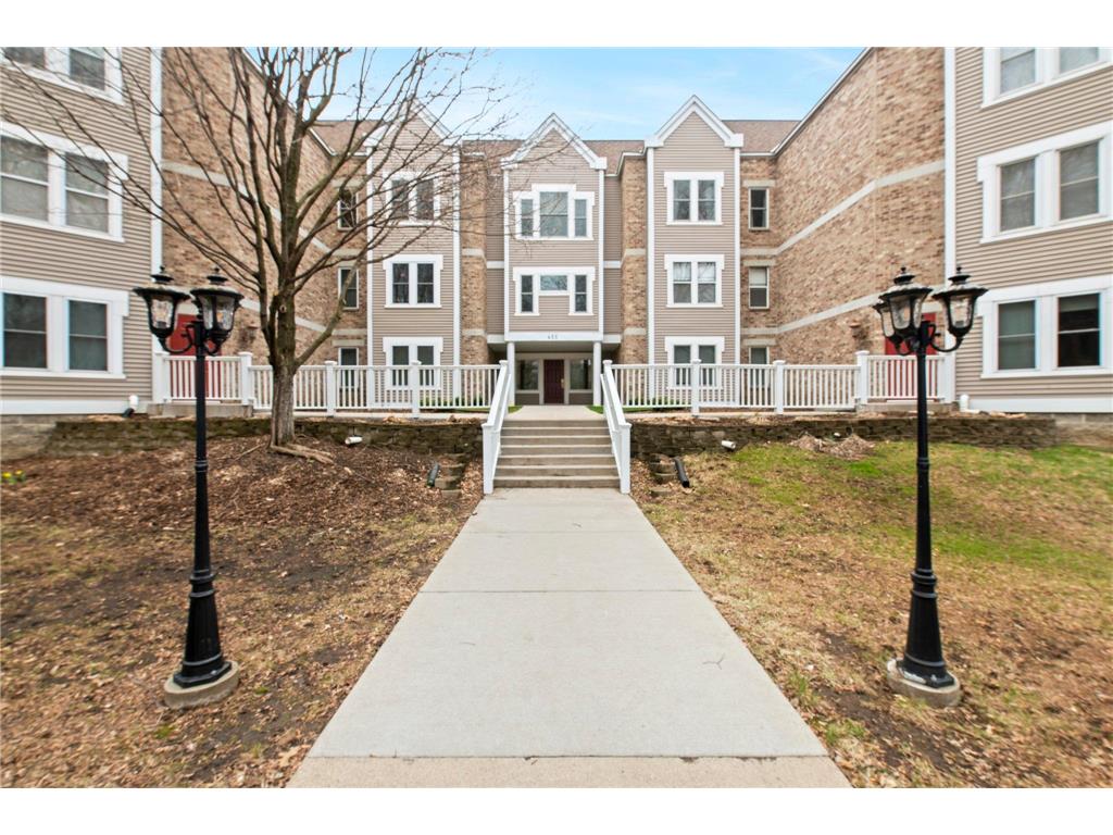 455 Dayton Avenue #103 Saint Paul MN 55102 6355910 image1