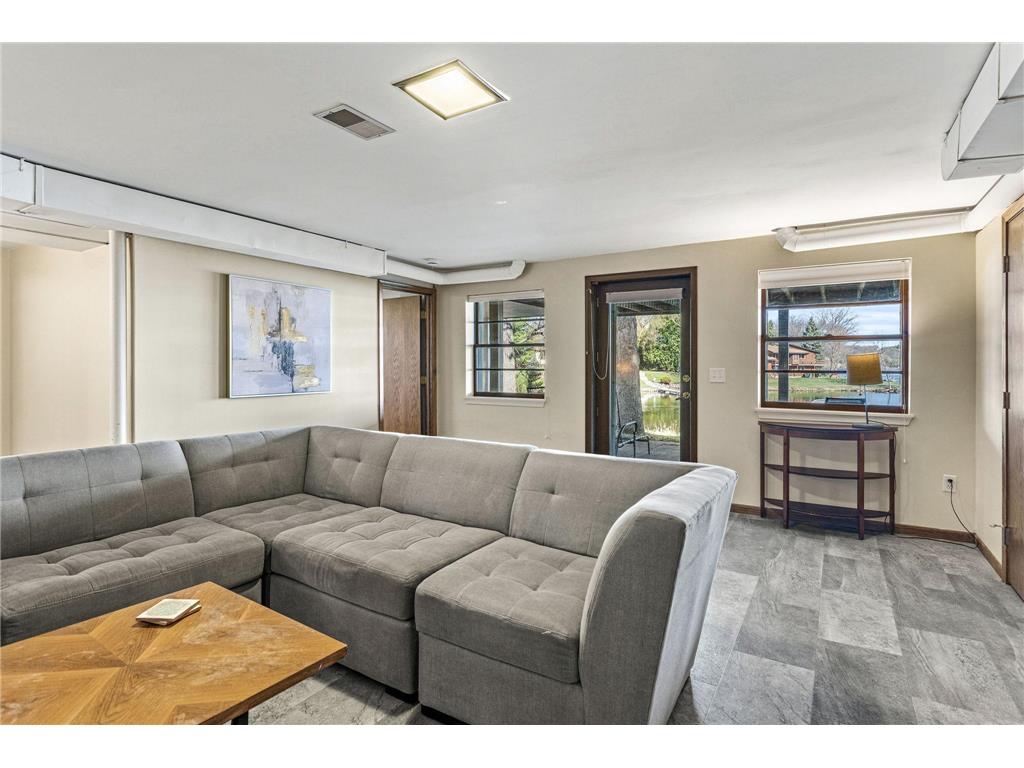 455 S Owasso Boulevard W Roseville MN 55113 - Owasso 6817057 image35