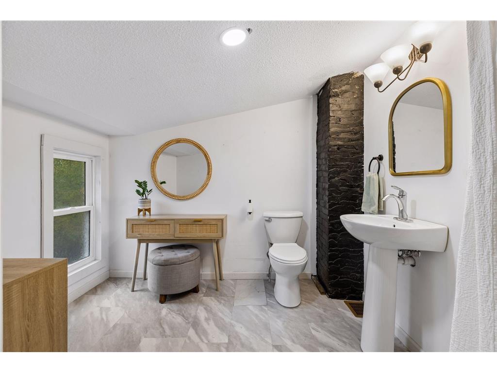 4550 Morgan Avenue N Minneapolis MN 55412 7048262 image23