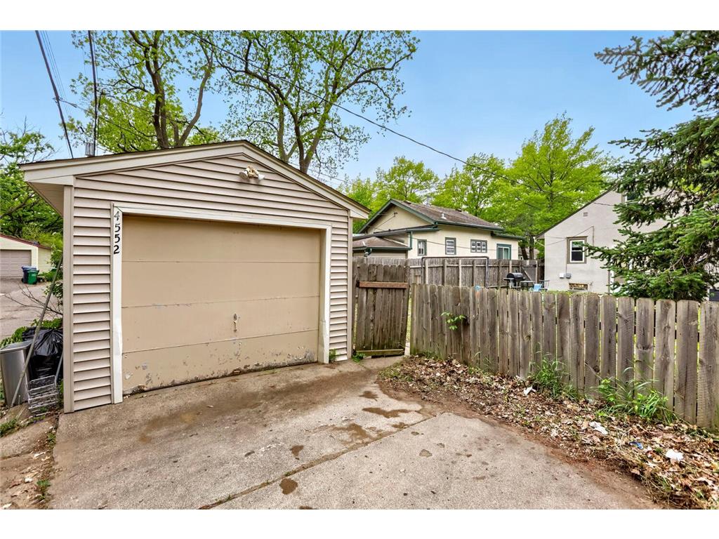 4552 Penn Avenue N Minneapolis MN 55412 7081254 image23