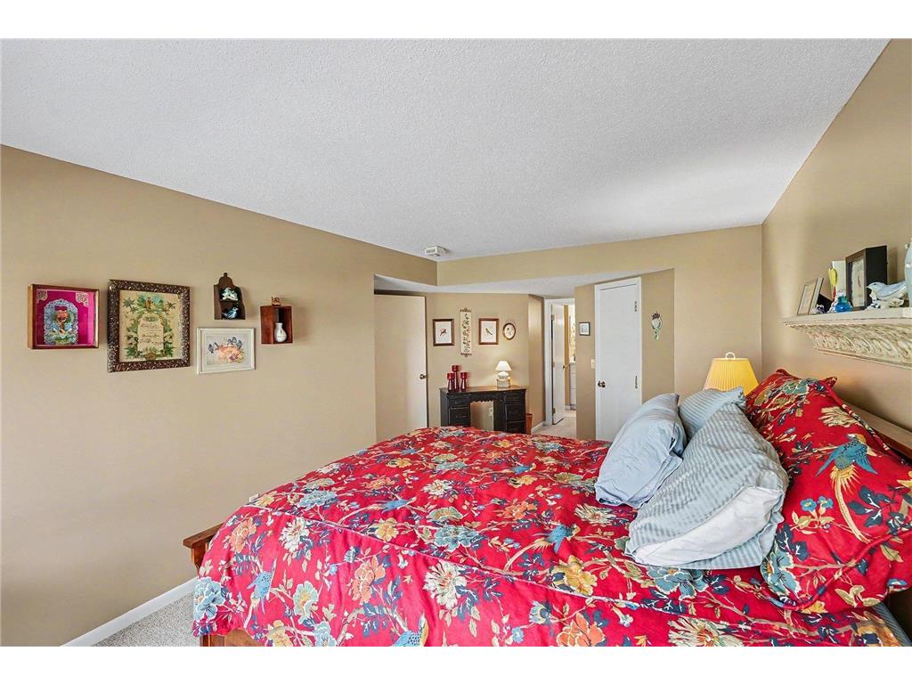 4555 Niagara Lane N Plymouth MN 55446 7069998 image20