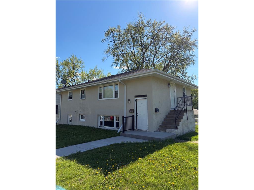 4556 Fillmore Street NE Columbia Heights MN 55421 7074057 image2