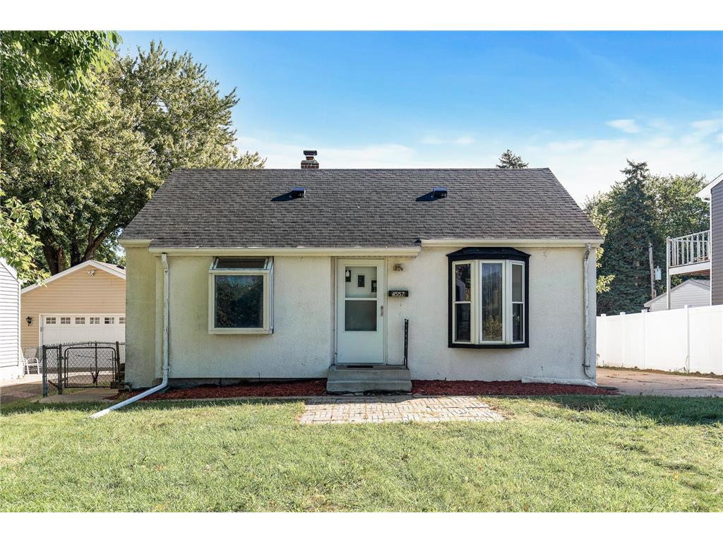 4557 Chatham Road NE Columbia Heights MN 55421 6600959 image1