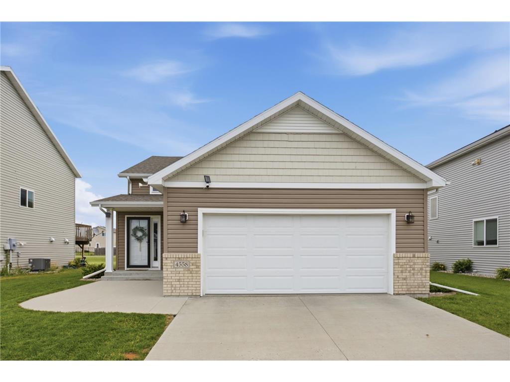 4558 13th Street S Moorhead MN 56560 7102690 image1