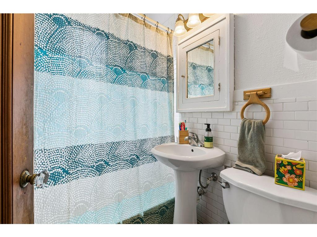 456 Buchanan Street NE Minneapolis MN 55413 7087862 image32