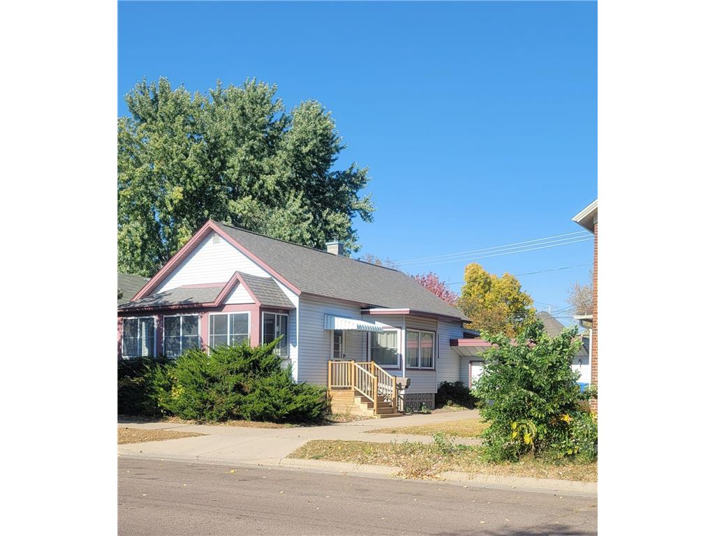 456 E Sanborn Street Winona MN 55987 6620100 image1