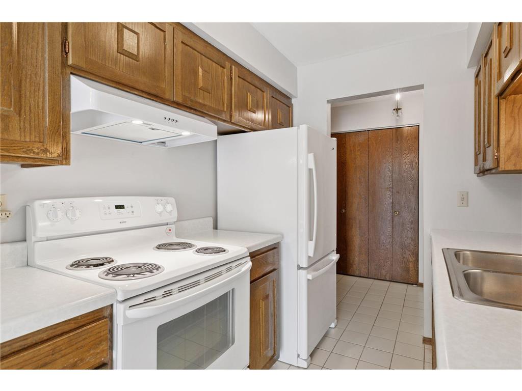 456 Summit Avenue #203 Saint Paul MN 55102 7035938 image21