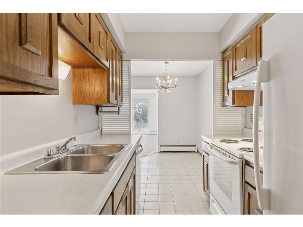 456 Summit Avenue #203 Saint Paul MN 55102 7035938 image22