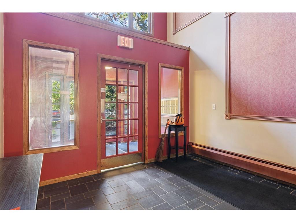 456 Summit Avenue #203 Saint Paul MN 55102 7035938 image34