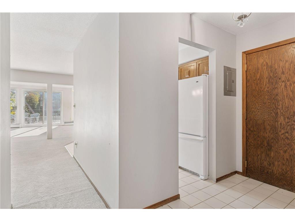 456 Summit Avenue #203 Saint Paul MN 55102 7035938 image7