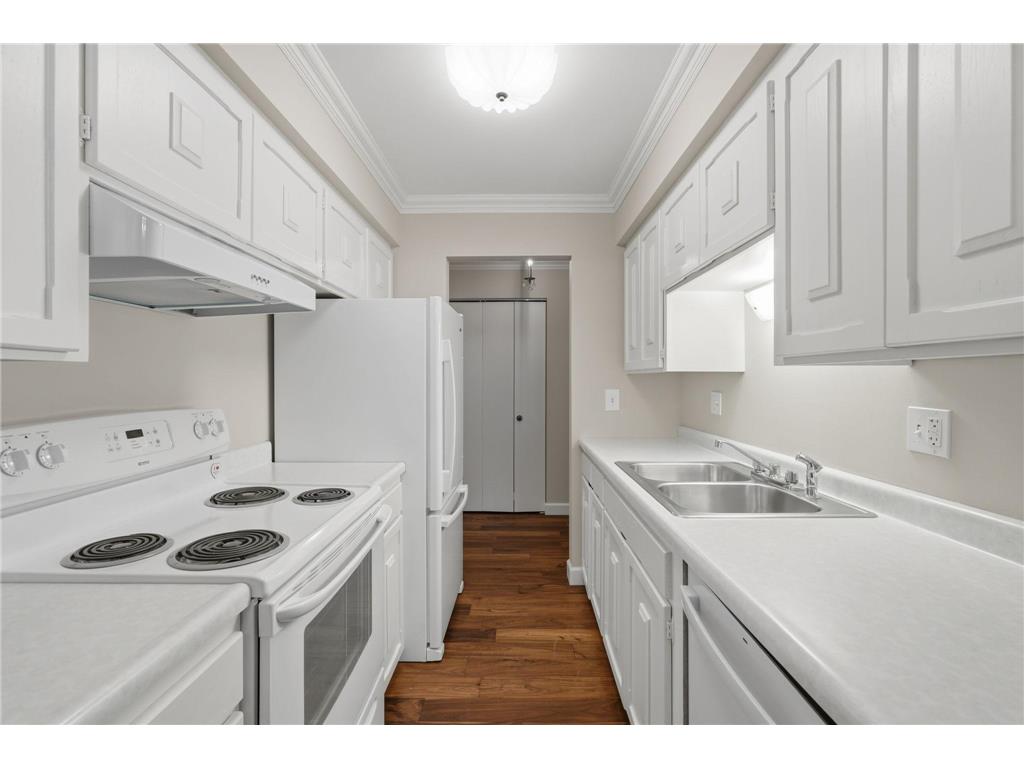 456 Summit Avenue #203 Saint Paul MN 55102 7102064 image12