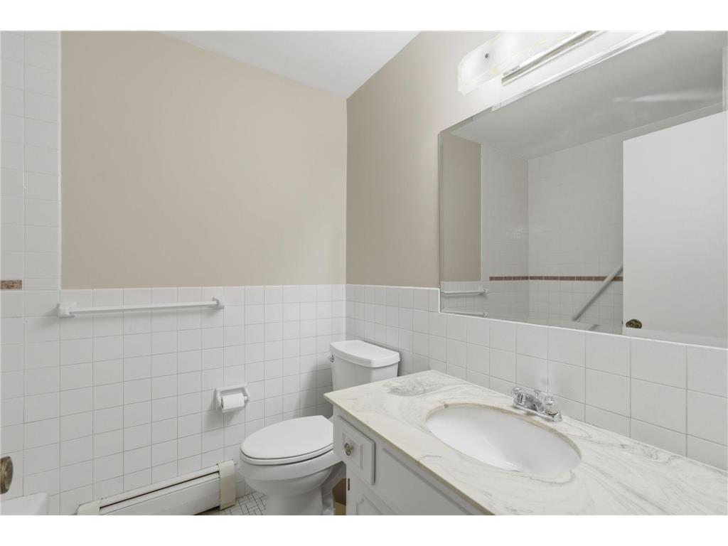 456 Summit Avenue #203 Saint Paul MN 55102 7102064 image21