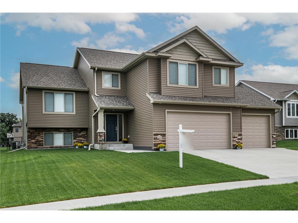 4560 Buckingham Drive NW, Rochester, MN 55901 MLS 6251723 Edina Realty