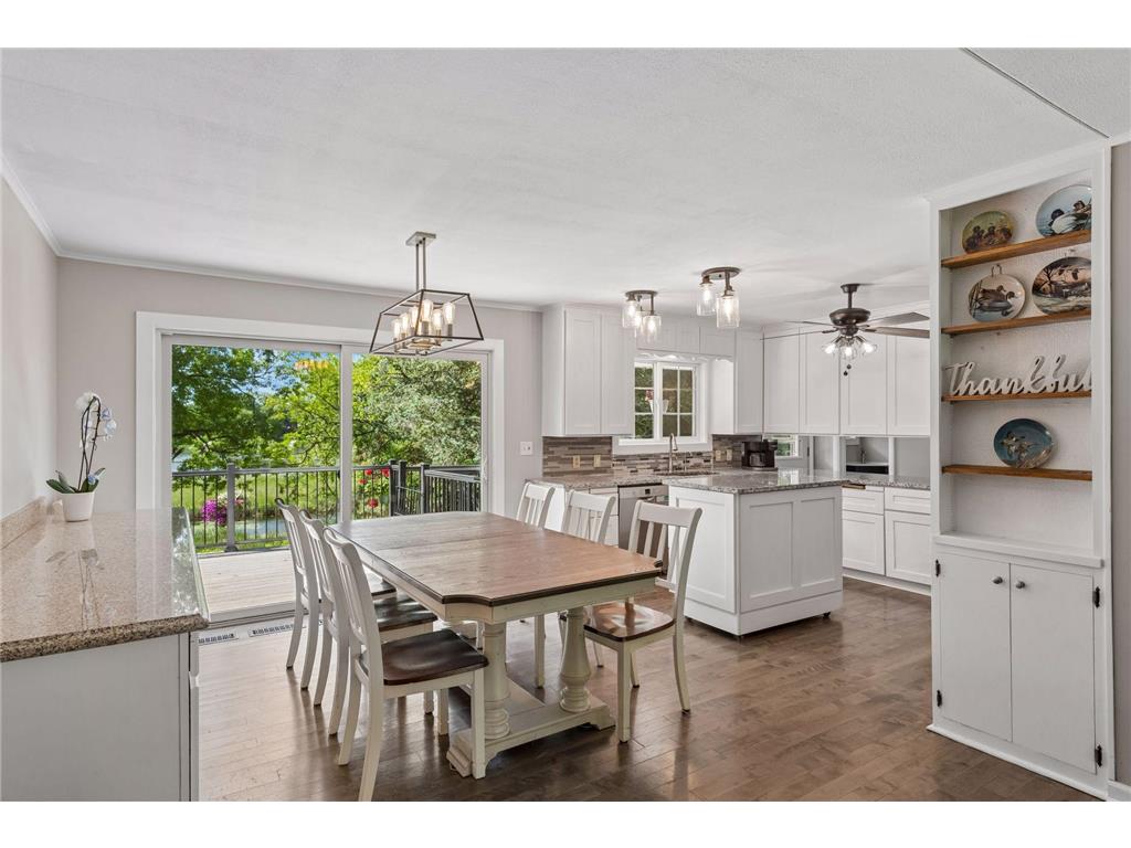 4569 Shoreline Drive Spring Park MN 55384 - Lake Minnetonka 7051302 image6