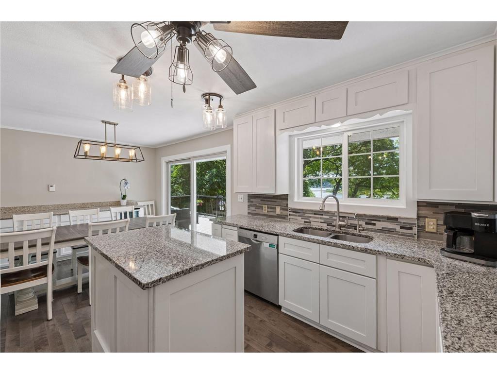 4569 Shoreline Drive Spring Park MN 55384 - Lake Minnetonka 7051302 image9