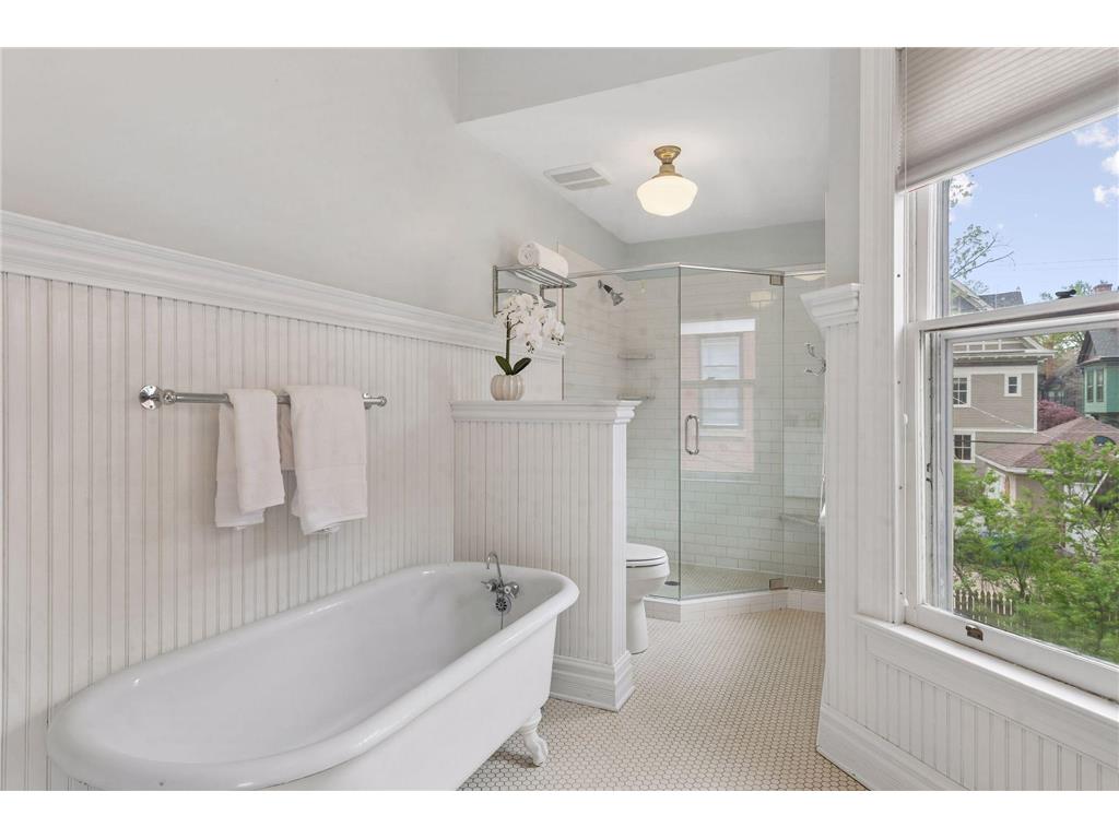 458 Holly Avenue Saint Paul MN 55102 7043538 image23