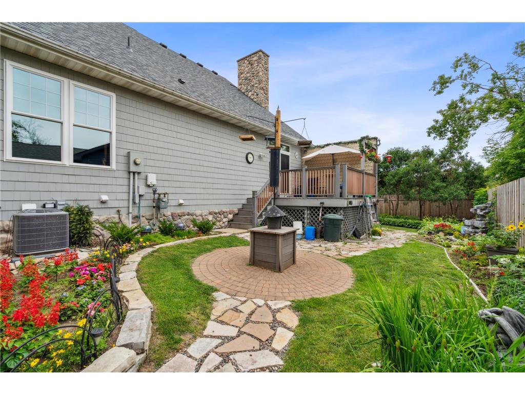 4584 Lake Court White Bear Lake MN 55110 - White Bear 6824549 image2