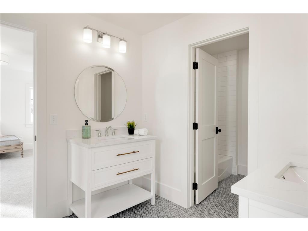 45XX Parkside Ln Edina MN 55436 7018761 image13