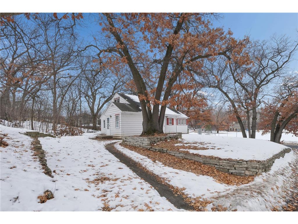 45XX Parkside Ln Edina MN 55436 7018761 image20