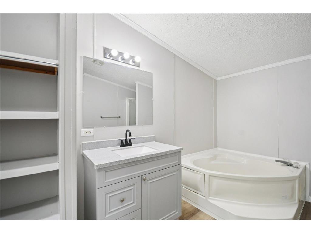 46 115th Avenue NE Blaine MN 55434 6824301 image22