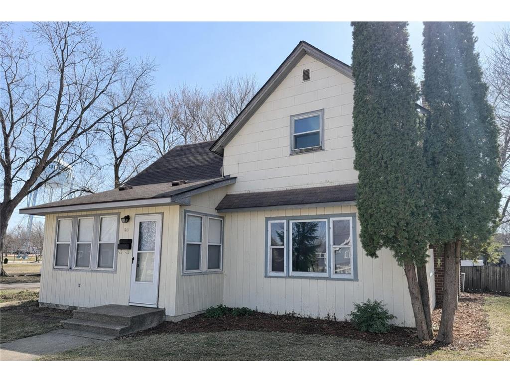 46 2nd Street NE Madelia MN 56062 7035212 image1