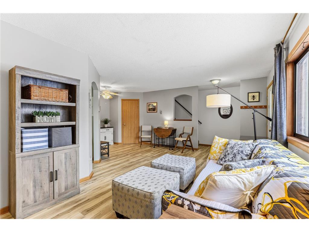 46 E 13th Street Waconia MN 55387 6795650 image1