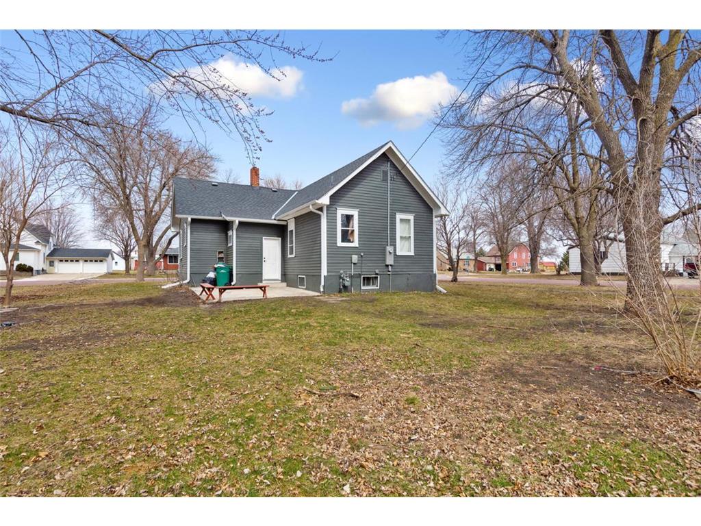 460 Ash Street E, Trimont, MN, 56176 MLS 6569354 Edina Realty