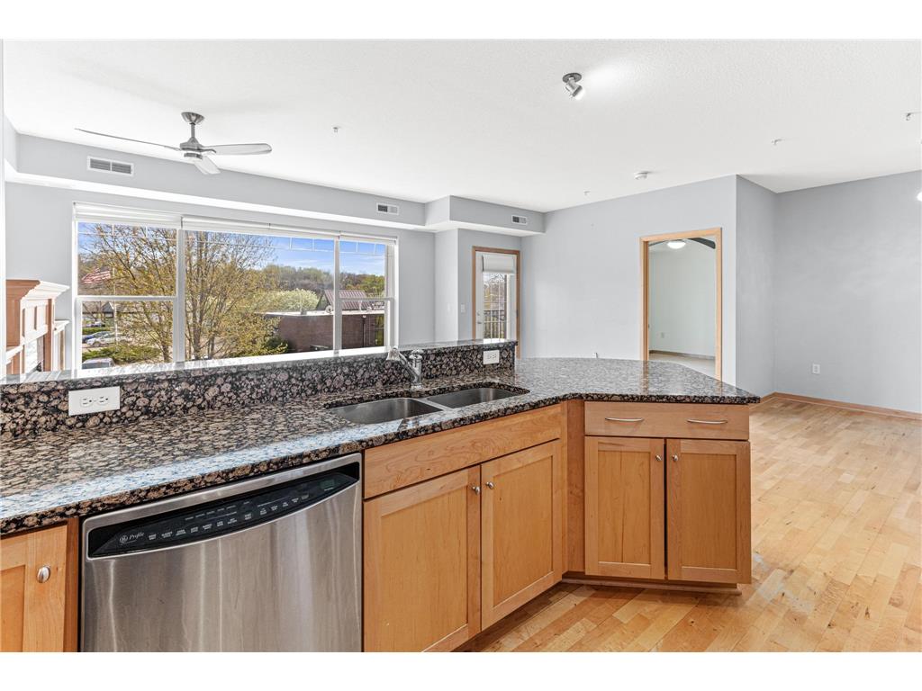 460 Ford Road #203 Saint Louis Park MN 55426 6819623 image18