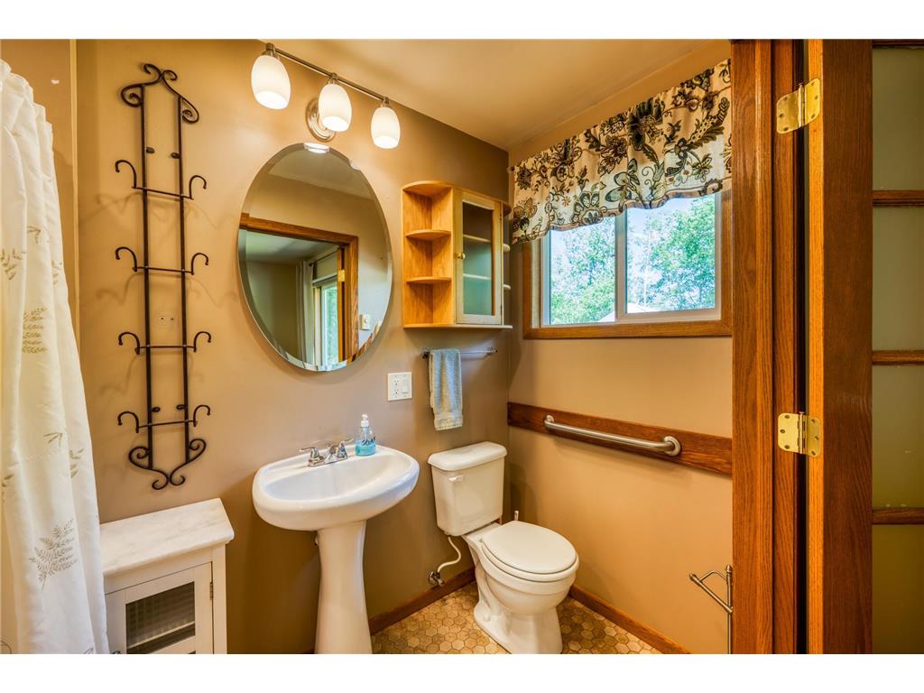 460 Lake Avenue Tenstrike MN 56683 - Gull Lake 7099567 image18