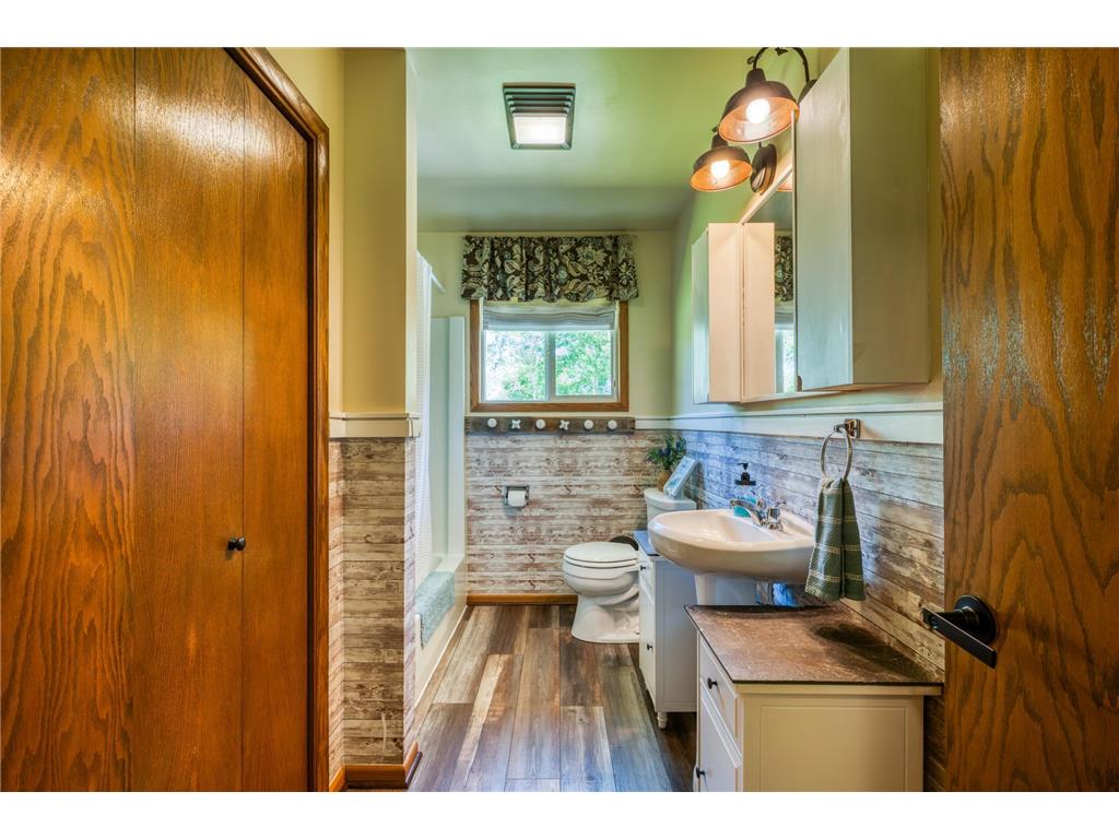 460 Lake Avenue Tenstrike MN 56683 - Gull Lake 7099567 image25