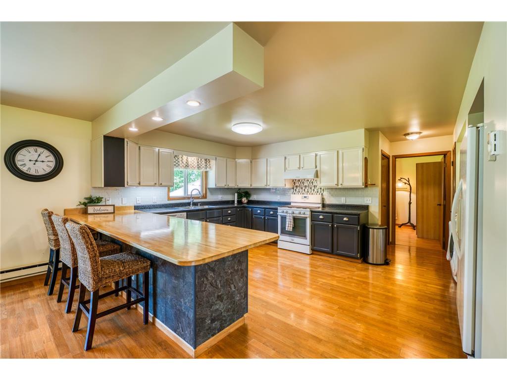 460 Lake Avenue Tenstrike MN 56683 - Gull Lake 7099567 image3