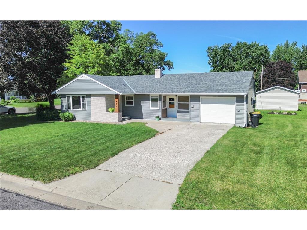 460 S 3rd Street Bird Island MN 55310 6749849 image1